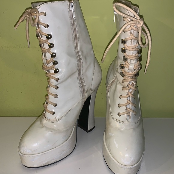 Ellie Shoes - Ellie patent leather 5inch platform boots size 9